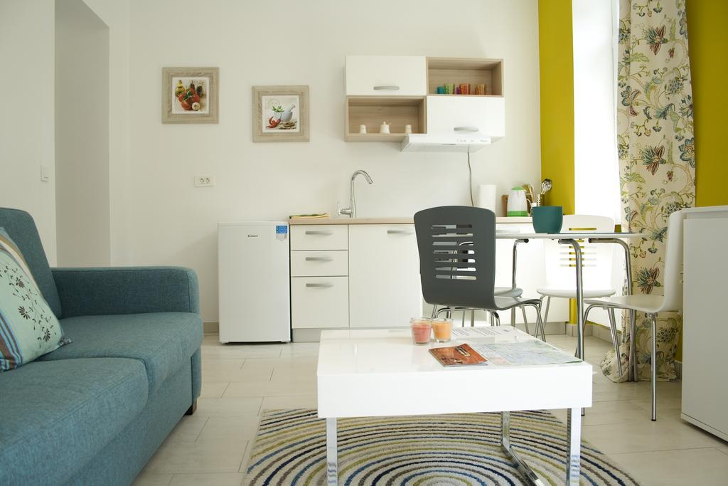 Flowers City Center Apartments Загреб Стая снимка