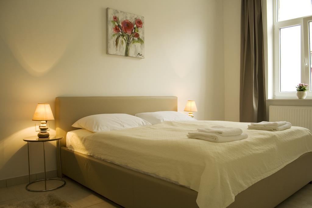 Flowers City Center Apartments Загреб Стая снимка
